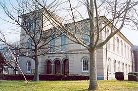 [photo, Dorchester County Courthouse, 206 High St., Cambridge, Maryland]