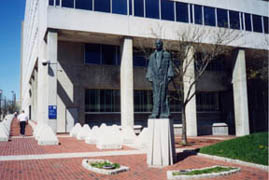 [photo, Thurgood Marshall statue, by Reuben Kramer, Garmatz Federal Courthouse, West Pratt St., Baltimore, Maryland]